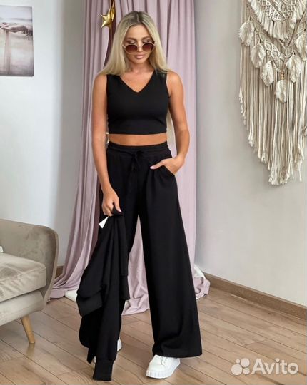 Брючный костюм женский