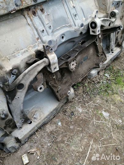 Передний подрамник VW passat B6