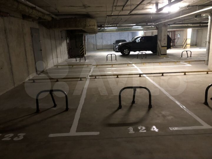 Машиноместо, 20 м²