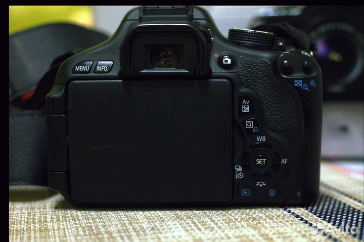 Продаю Фотоаппарат Canon 600d+2 тушки объектива