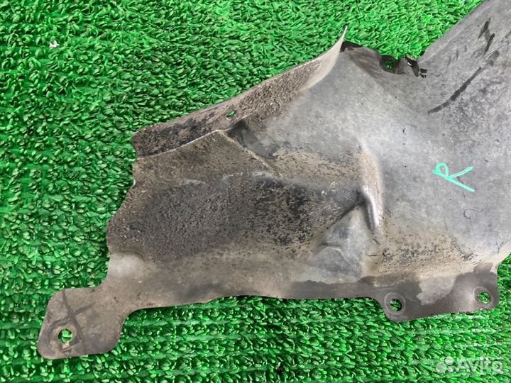 Защита двигателя прав. перед. Toyota Lx470, Land C