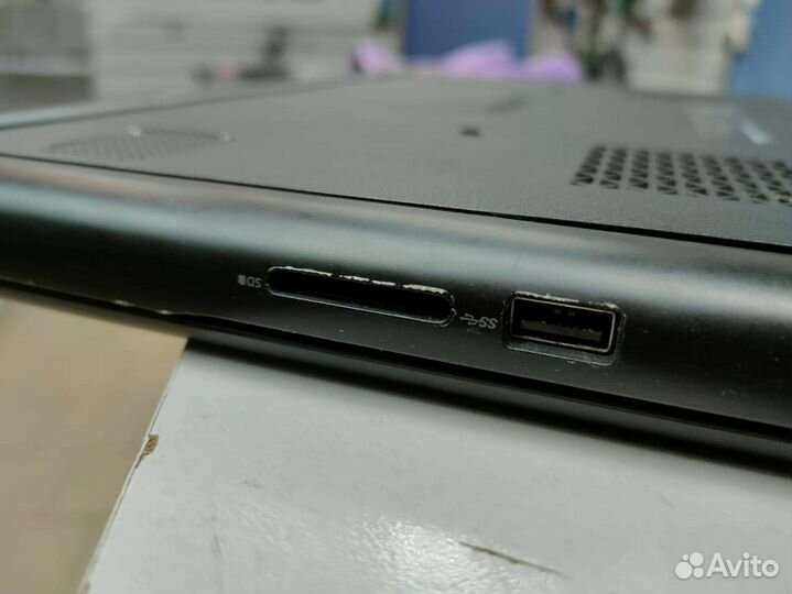 Ноутбук dell P65F