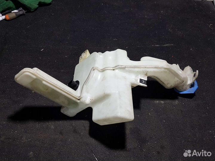 Бачок омывателя volkswagen passat B6