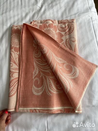 Жаккардовая льняная скатерть(времён СССР)