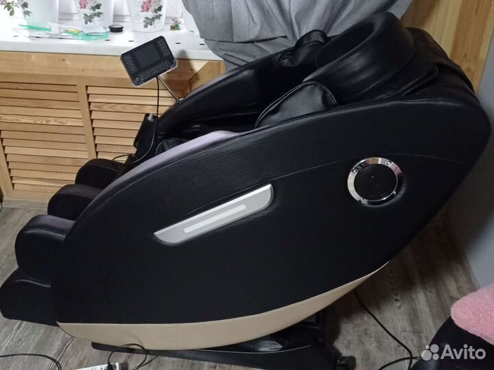 Массажное кресло бу 3 месяца