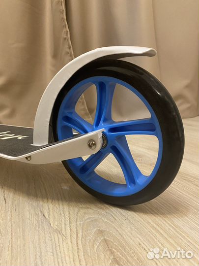 Самокат взрослый с большими колесами
