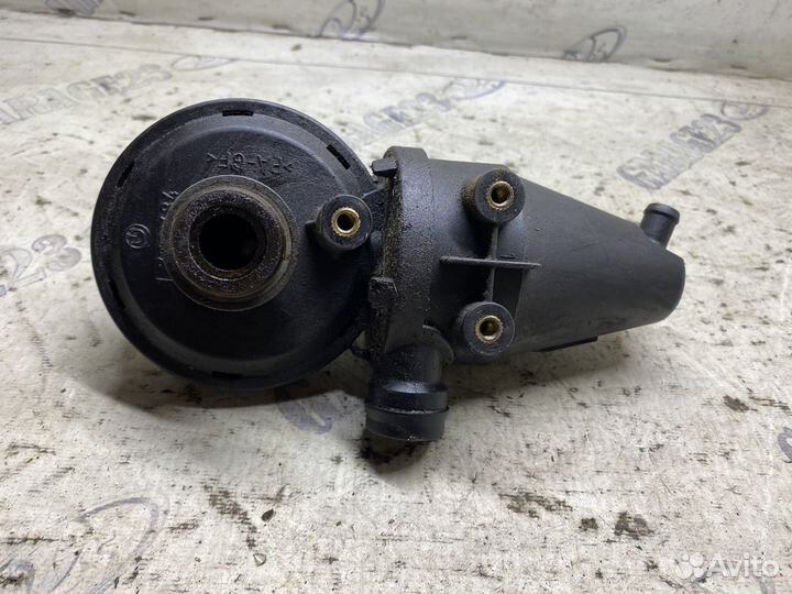 Клапан вентиляции картерных газов BMW E34 M50