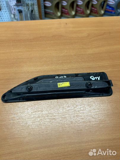 Заглушка переднего левого крыла Kia Rio 3