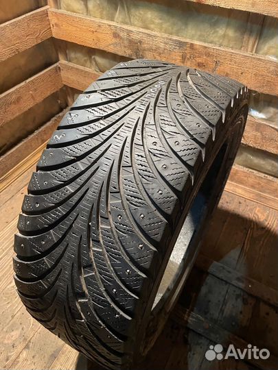 Goodyear UltraGrip Extreme 245/45 R18