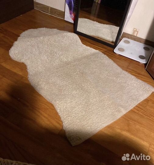 Коврик из овечей шерсти