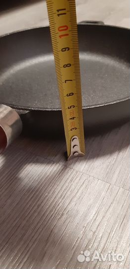 Новая сковорода чугунная 22см