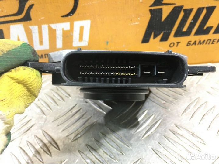 Блок управления фары передний правый Toyota Camry