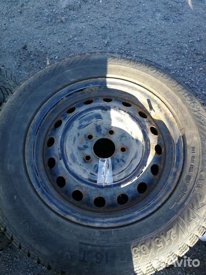 R16 Gislaved Nord Frost 200 215/65, PCD 5x114.3 DIA 66.1