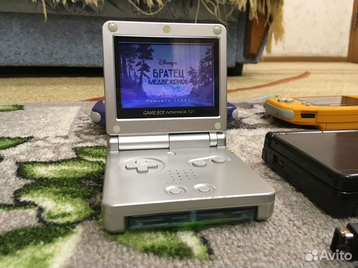 Game boy advance и Game boy advance SP