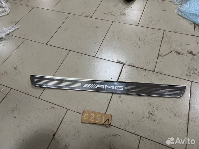 Накладка порога внутренняя правая Mercedes-Benz