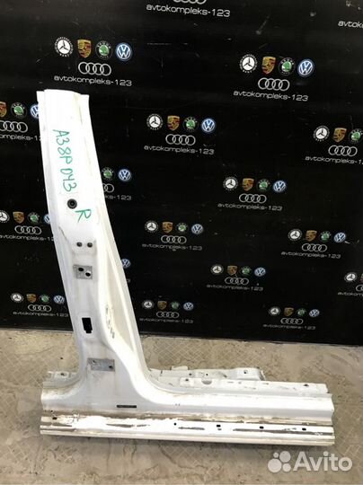 Центральная стойка кузова правая Audi A3 8P ccza