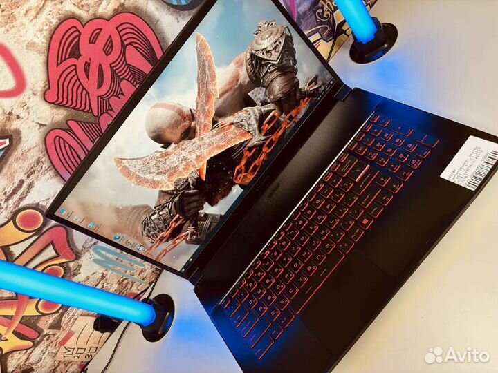 Игровой ноутбук MSI 17