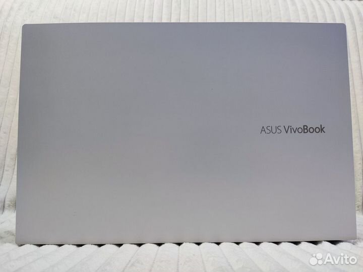 Ноутбук Asus VivoBook 14 Ryzen 5 3500U 8/256