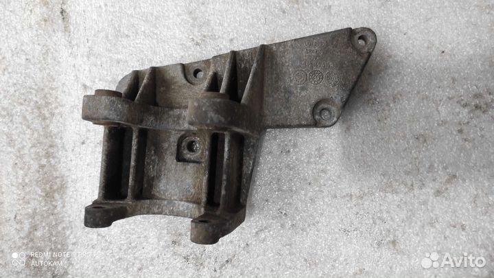 Кронштейн насоса Гур Volkswagen Pointer