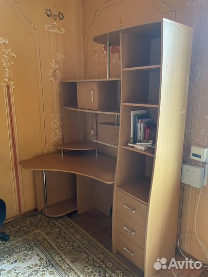 Компьютерный стол