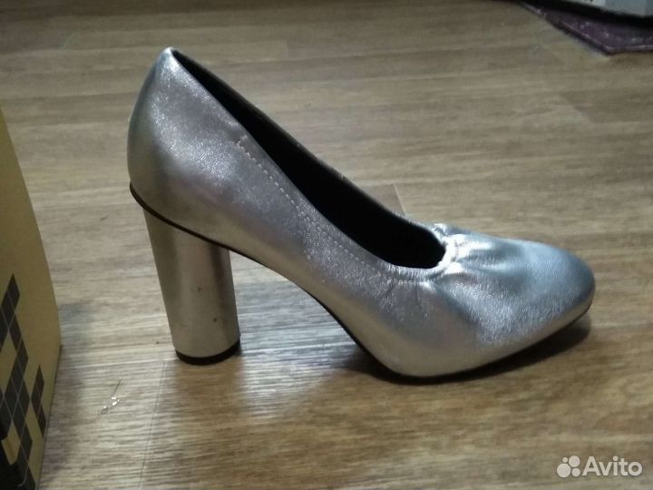 Туфли серебряные