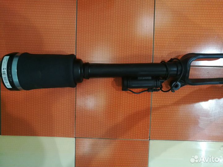 Пневмобаллон передний Mercedes W164, ML, GL