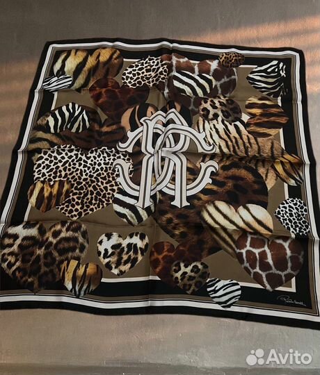 Платок Roberto Cavalli. Оригинал