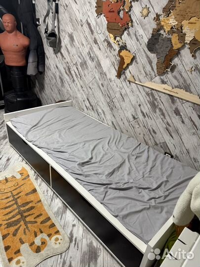 Кровать бу децкая с ящиками икея