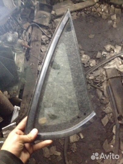 Форточка Volkswagen Polo