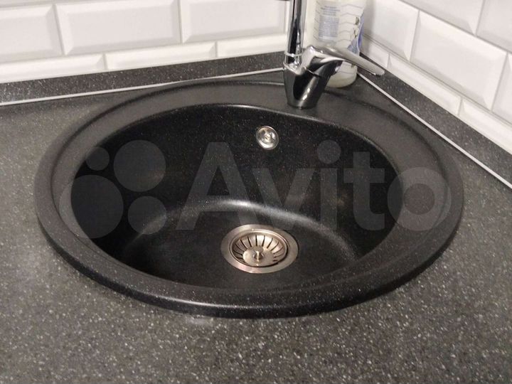 3-к. квартира, 49 м², 1/9 эт.