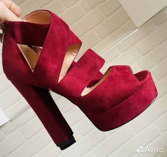 Каблуки новые