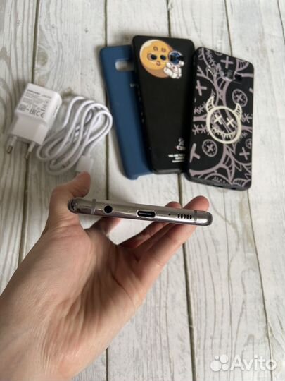 Samsung Galaxy S10+, 8/128 ГБ