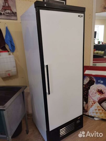 Холодильник и морозильная камера