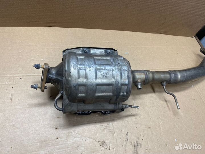 Задний правый катализатор LC 200