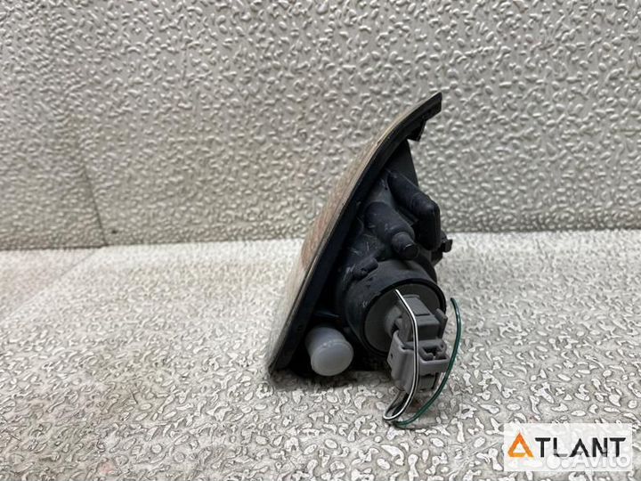 Габарит передний левый toyota caldina