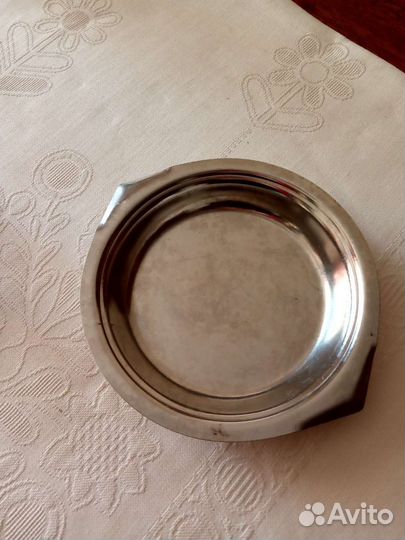 Тарелки металлические винтажные