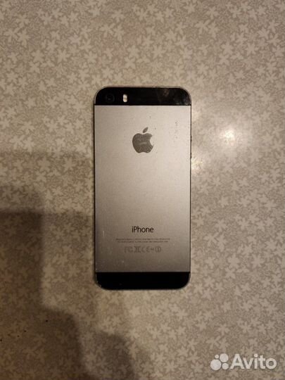 Телефон iPhone 5s 64 Gb