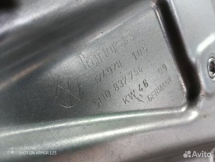 Стеклоподъемник передний правый Volkswagen Tiguan