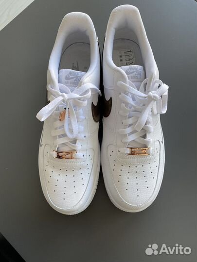 Nike Air Force 1 Low White Metallic Gold