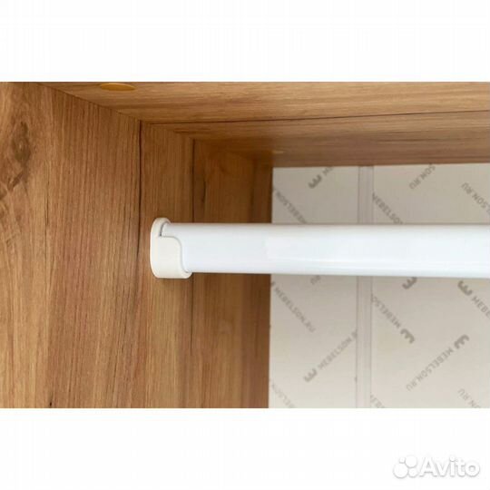 Шкаф трёхдверный 