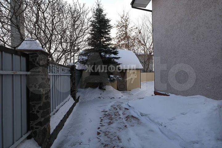 Коттедж 235 м² на участке 4,9 сот.