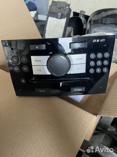 Магнитола штатная на Опель Астра Н