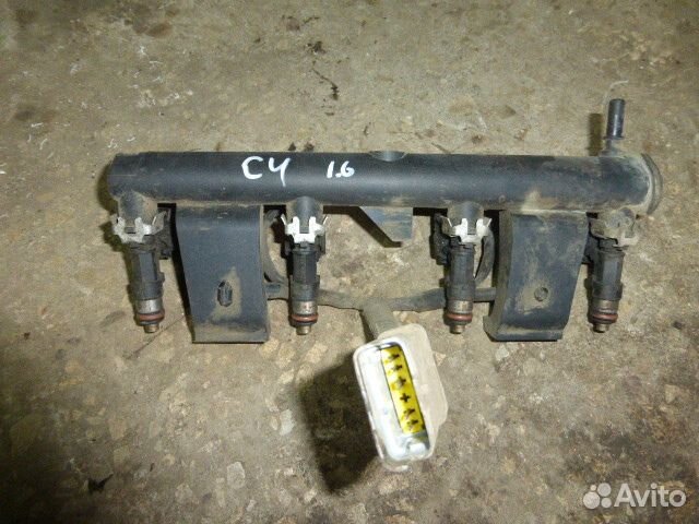 C4 Рампа топливная Citroen