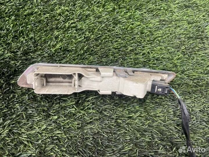 Повторитель поворота в крыло передний левый Bmw 5