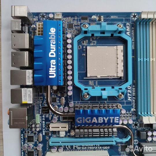 Материнская плата AM3 Gigabyte GA-790fxta-UD5