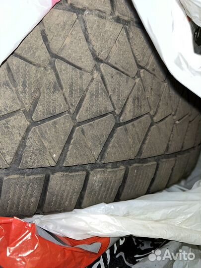 Bridgestone Blizzak DM-V2 235/65 R17 108