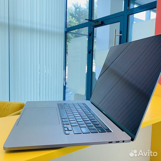 MacBook Pro 2019 Intel Core i9 (1TB, Space Gray)