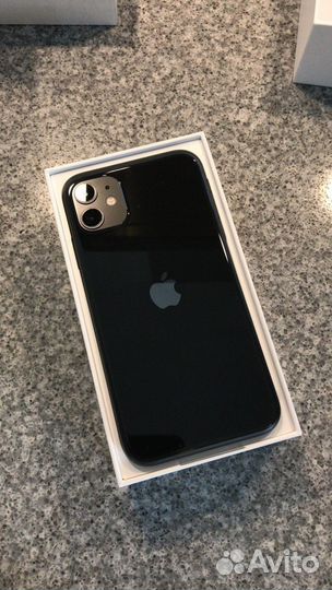Телефон iPhone 11