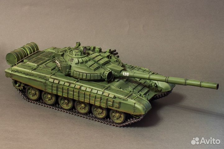Модель осн.боевого танка РФ Т-72Б масштаб 1:35