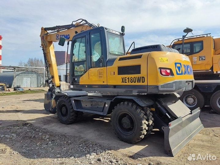 Колёсный экскаватор XCMG XE180WD, 2023